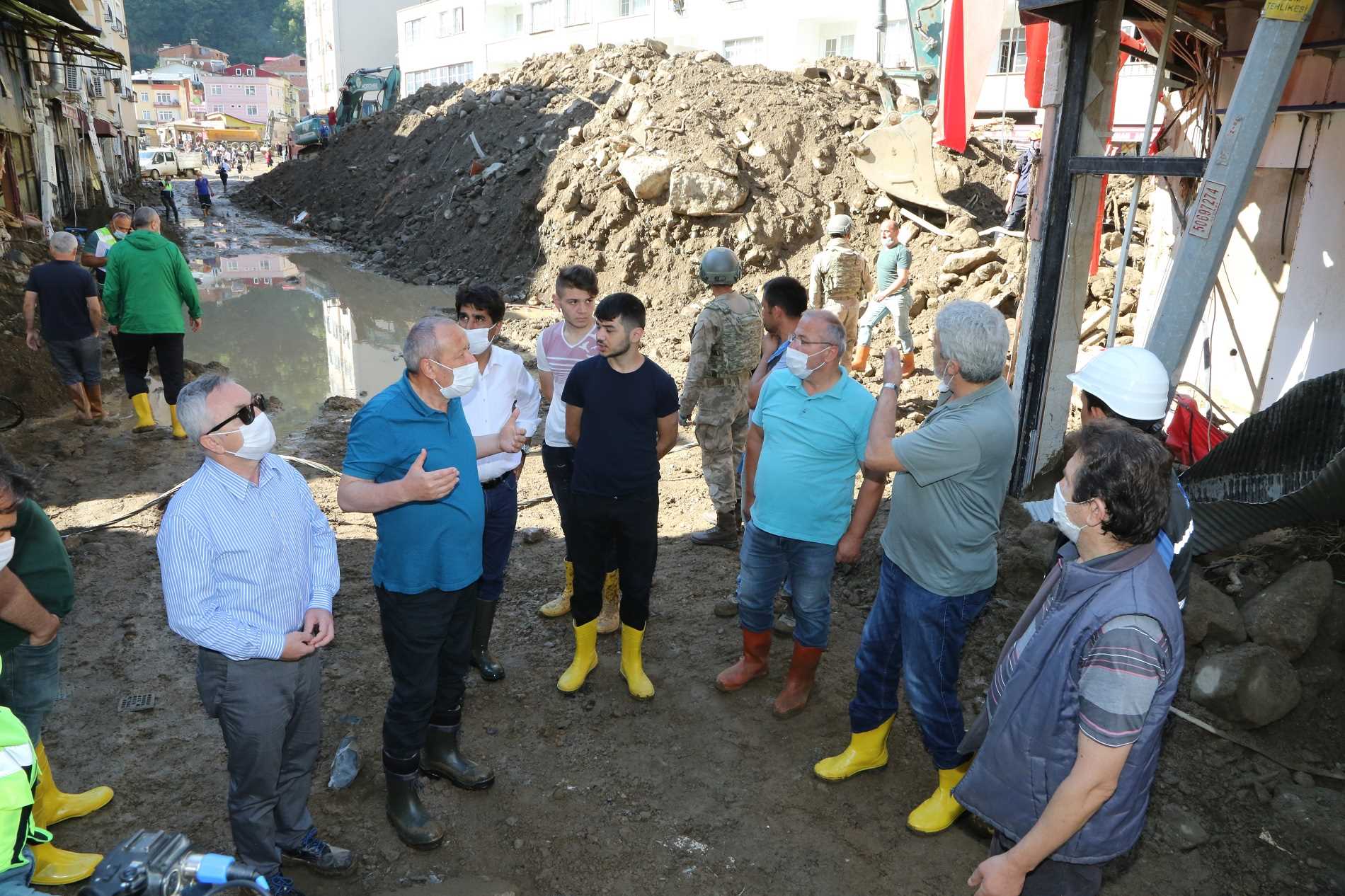 OSKİ SEL BÖLGESİNDE YARALARI SARMAYA DEVAM EDİYOR